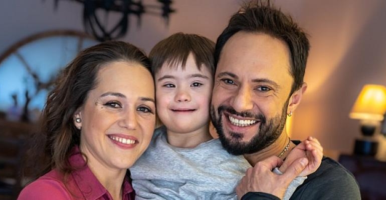 Özgün Renkler Daha Renkli Sesler Daha Ahenkli Dünya Çok Daha Güzel Oldu Bir Anda