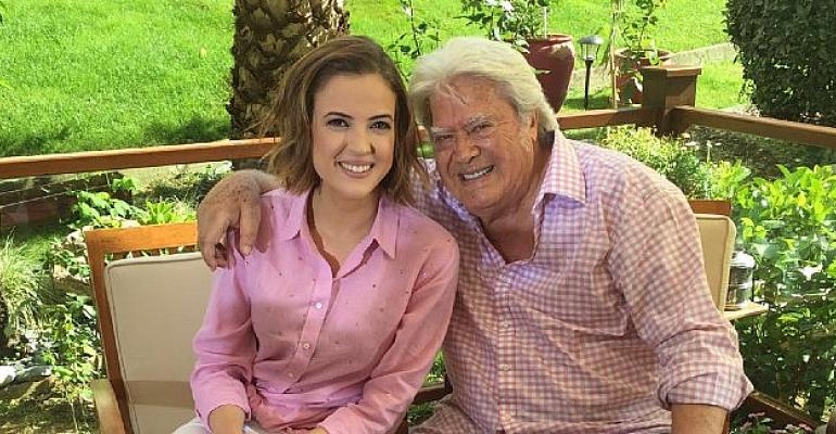 Simge Fıstıkoğlu’na konuşan Cüneyt Arkın, Altın Koza’yı neden kabul etmedi