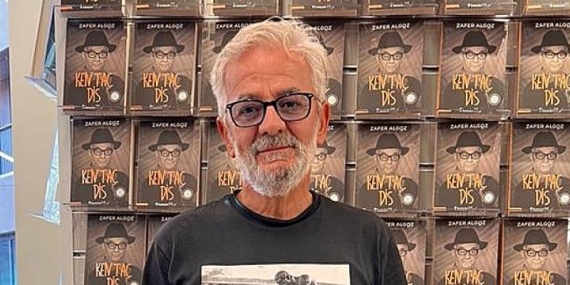 Tiyatro ve Sinemanın Usta İsmi  Zafer Algöz,  Anılarını Anlattığı “Kem Taç Dis”in  İlk İmza Gününü Gerçekleştirdi