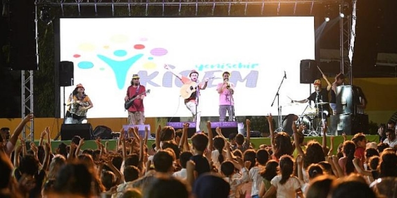 Yenişehir Belediyesinden çocuklara unutulmaz karne hediyesi