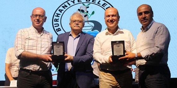 3. Burhaniye Kitap Fuarı Dolu Dolu Devam Ediyor
