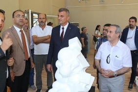 ahsap-sempozyumuna-yakisir-sergi-degirmenderede-acildi.jpg