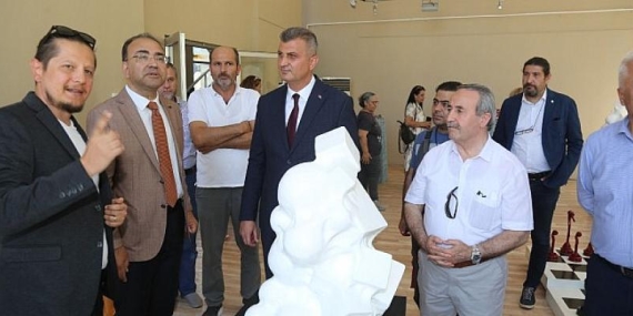 Ahşap Sempozyumuna Yakışır Sergi Değirmendere’de Açıldı
