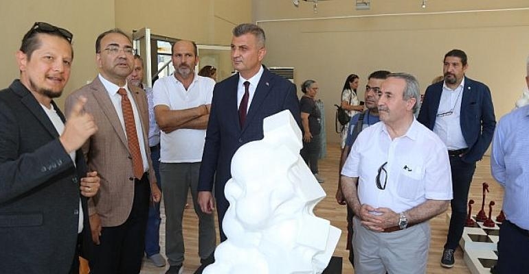 Ahşap Sempozyumuna Yakışır Sergi Değirmendere’de Açıldı