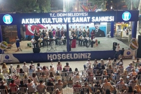 akbukluler-yaz-konserinde-unutulmaz-anlar-yasadi.jpg