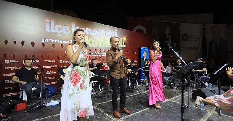 Antalya Büyükşehir Belediyesi’nin Yaz Konserleri Sürüyor