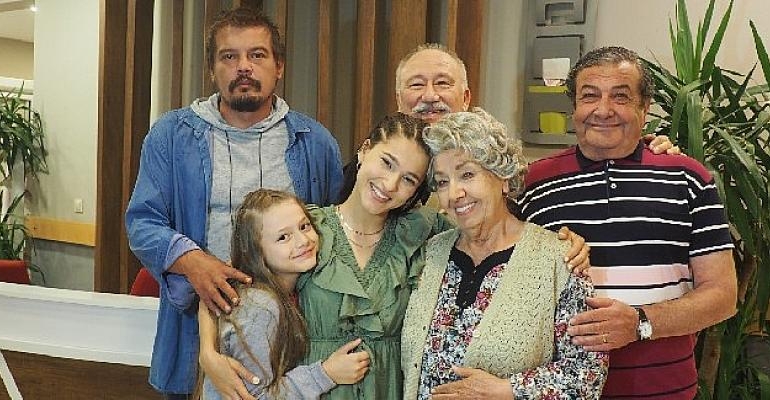 Arda Kural, “Yıldızlara Bak”ta ustalarla buluştu