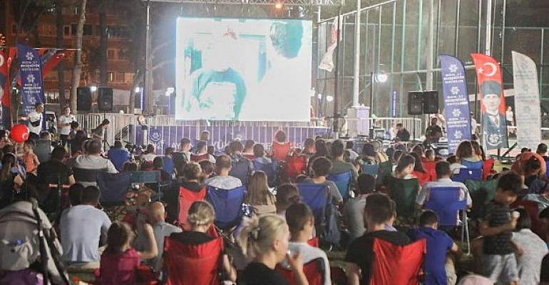 Aydın Tekstil Park’ta Yazlık Sinema Keyfi