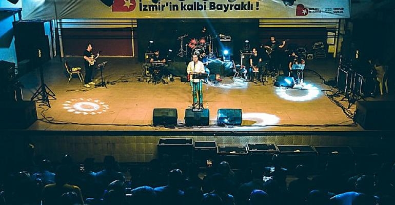 Bayraklı’da ‘Hilmi Yarayıcı’ coşkusu
