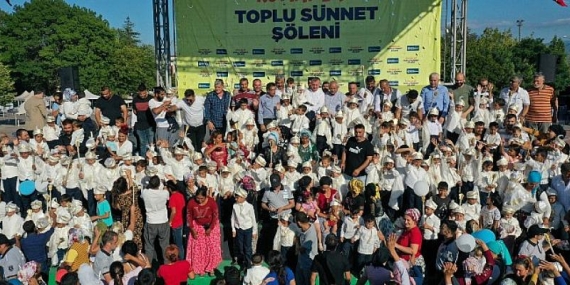 Böyle olur romanların sünnet şöleni