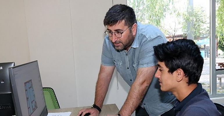 Çankaya’dan Çocuklara Teknoloji Öğrenme Fırsatı