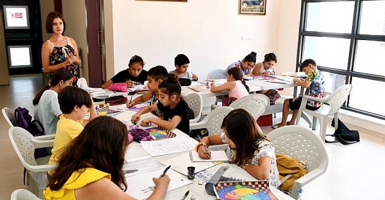 Çukurova Belediyesi Mola Evi’nde Renkli Günler