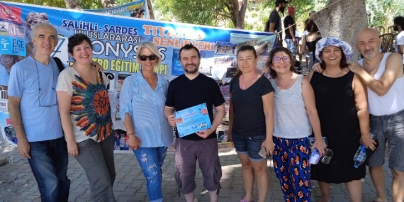 Foça Belediye Tiyatrosu, ilk tiyatro şenliğine katıldı