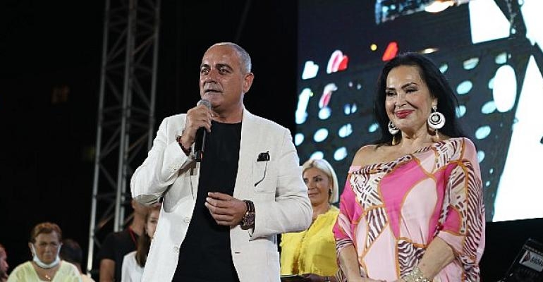 Gemlik Film Festivali’nin açılışını Türkan Şoray yaptı