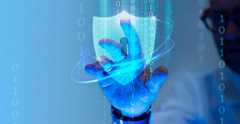 Hackerlerin Gözü Seyahate Çıkanların Üstünde