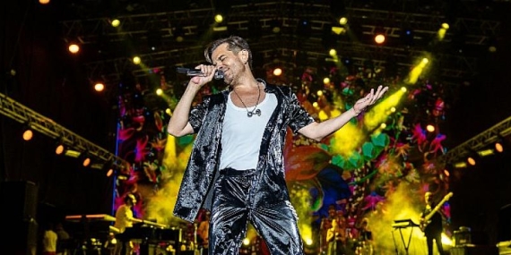 İlk Gününde 60 Bin Kişiyi Ağırlayan İstanbul Festivali’nde Kenan Doğulu Rüzgarı Esti