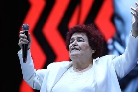 istanbul-festivalinde-selda-bagcan-unutulmaz-bir-konsere-imza-atti.jpg