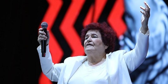 İstanbul Festivali’nde Selda Bağcan  Unutulmaz Bir Konsere İmza  Attı
