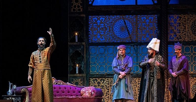 IV. Murat Operasına İstanbul Seyircisinden Yoğun İlgi