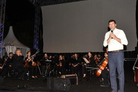 kalamis-yaz-festivalinde-film-gosterimine-buyuk-ilgi.jpg