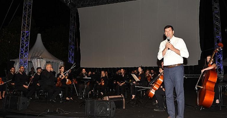 Kalamış Yaz Festivali’nde Film Gösterimine Büyük İlgi