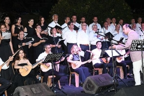 karabaglar-belediyesi-thm-korosundan-yaz-konseri.jpg