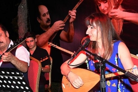 karabaglar-belediyesi-yaz-konserleri-devam-ediyor.jpg