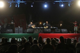karsiyaka-cumhuriyet-mahallesinde-senlik-coskusu.jpg
