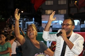 karsiyaka-ornekkoy-mahallesinde-roman-senligi-coskusu.jpg