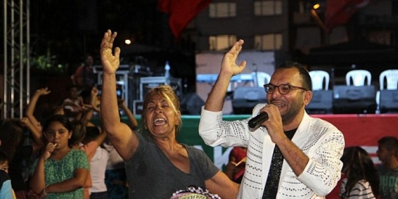 Karşıyaka Örnekköy Mahallesi’nde Roman şenliği coşkusu