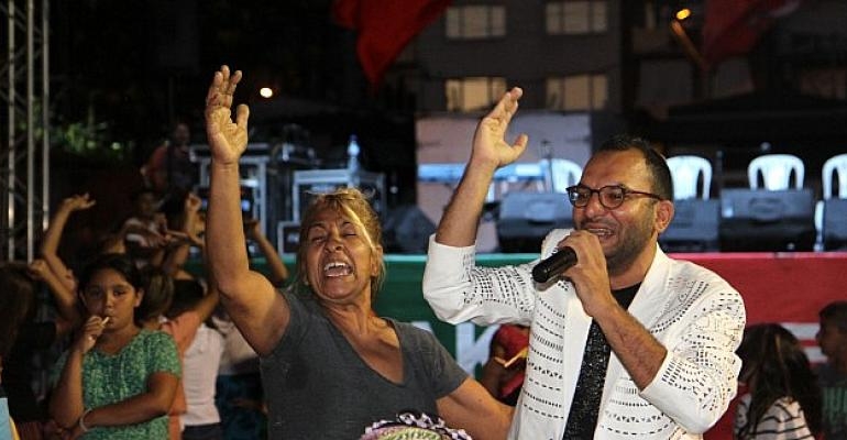 Karşıyaka Örnekköy Mahallesi’nde Roman şenliği coşkusu