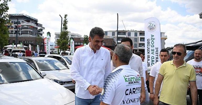 Kartepe’de Auto Show 2022 Renkli Geçti