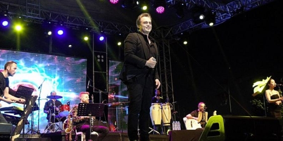Kutsi’nin en güzel şarkılarıyla Kocaeli yaza ‘merhaba’ dedi