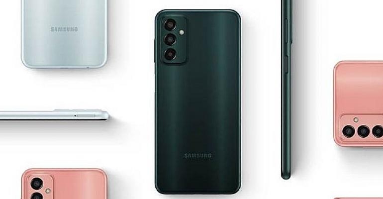 Samsung, en yeni Galaxy inovasyonlarını bir arada sunan yeni Galaxy M13’ü satışa sundu!