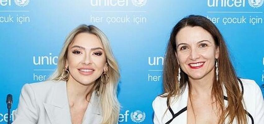 sanatci-hadise-unicef-turkiye-tarafindan-cocuk-haklari-savunucusu-olarak-atandi.jpg