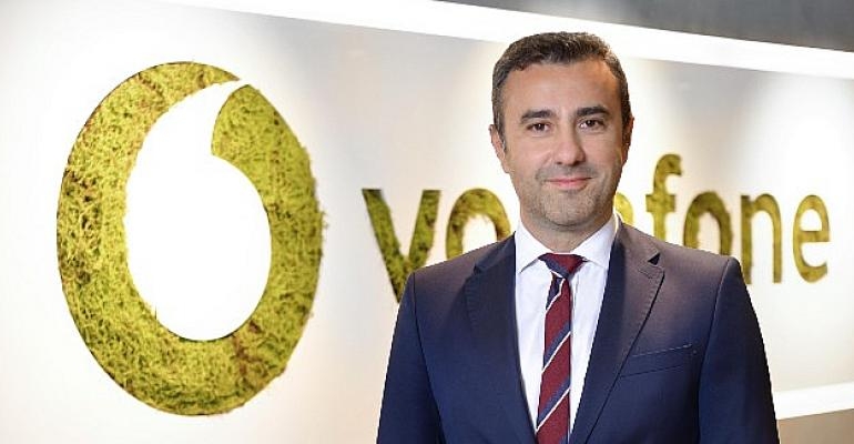 Vodafone’un “Dijital Kahramanı” Tobi Şimdi de Ev İnterneti Kullanıcılarının Sağ Kolu Oluyor