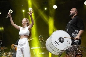 yaz-konserleri-derya-ulug-ile-devam-etti.jpg