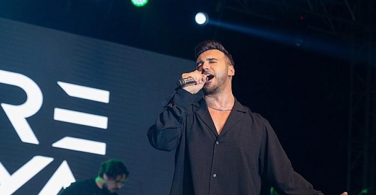 Yaz Konserlerinin Yıldızı Emre Kaya