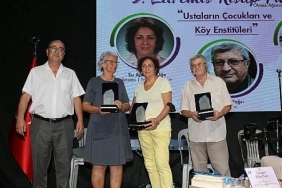 5-edremit-kitap-fuarinda-iki-gun-geride-kaldi.jpg