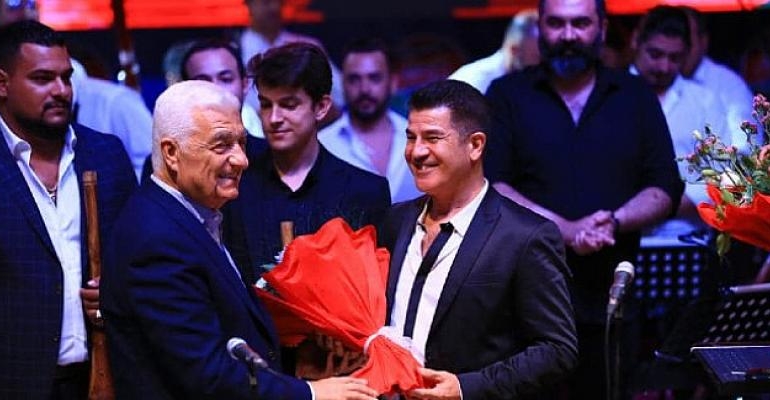 Altın Şarkılar Konseri’nin ilki Menteşe’de sahnelendi