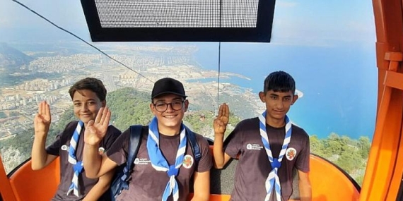 Antalya Büyükşehir izcileri Tünektepe’den şehri izledi