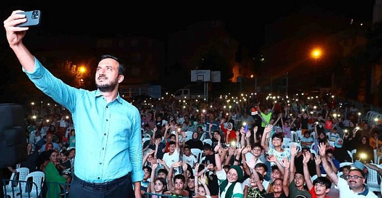 Bağcılar’da yıldızlar altında sinema keyfi