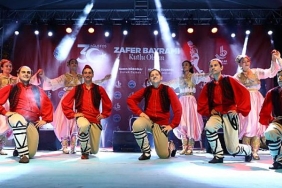 bagcilarda-zafer-bayraminin-100-yilina-yakisir-kutlama.jpg