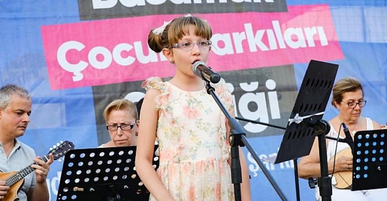 Bayraklılı çocuklar bu şenliği çok sevdi