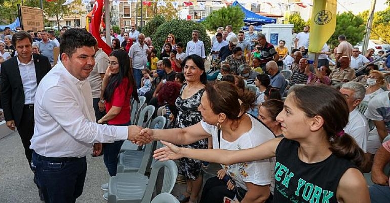 Buca’da geleneksel aşure ikramı gerçekleştirildi