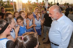 canikte-yaz-dolu-dolu-geciyor.jpg