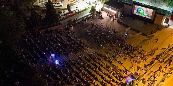 Çardaklı Çeşme Sahnesi Açıldı