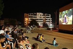 cocuklara-yaz-sinemasi-etkinligi-basladi.jpg