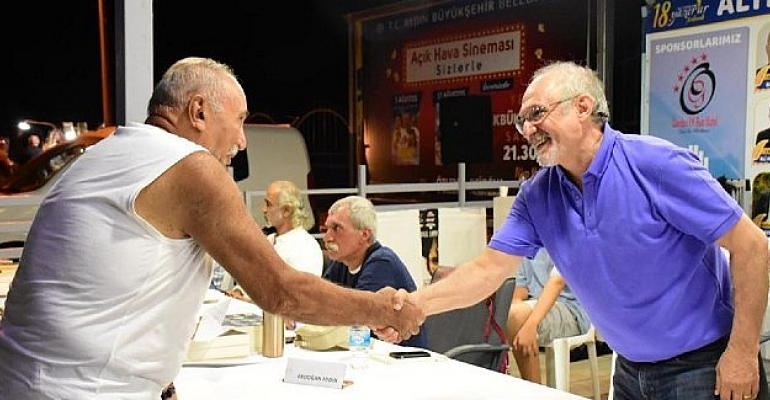Didim Belediyesi tarafından düzenlenen 18. Altınkum Yazarlar Festivali’nde usta yazarlar kitapseverler ile buluşmaya devam ediyor
