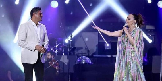 Ebru Gündeş’le Aliağa’da 50 Bin Kişilik Muhteşem Konser